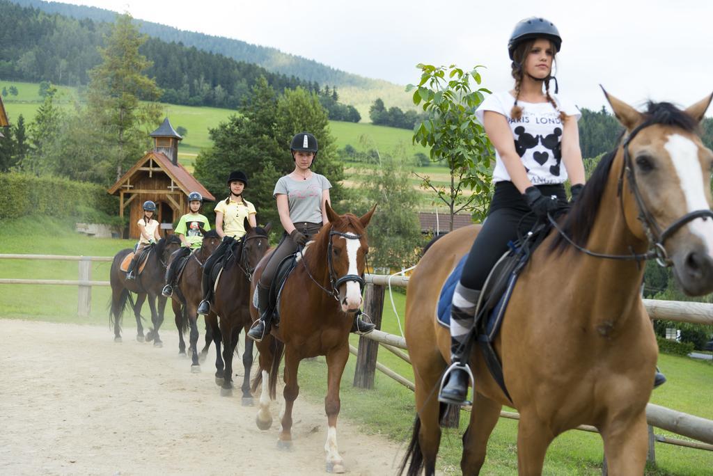 Hotel Muhr Pöllauberg Kültér fotó